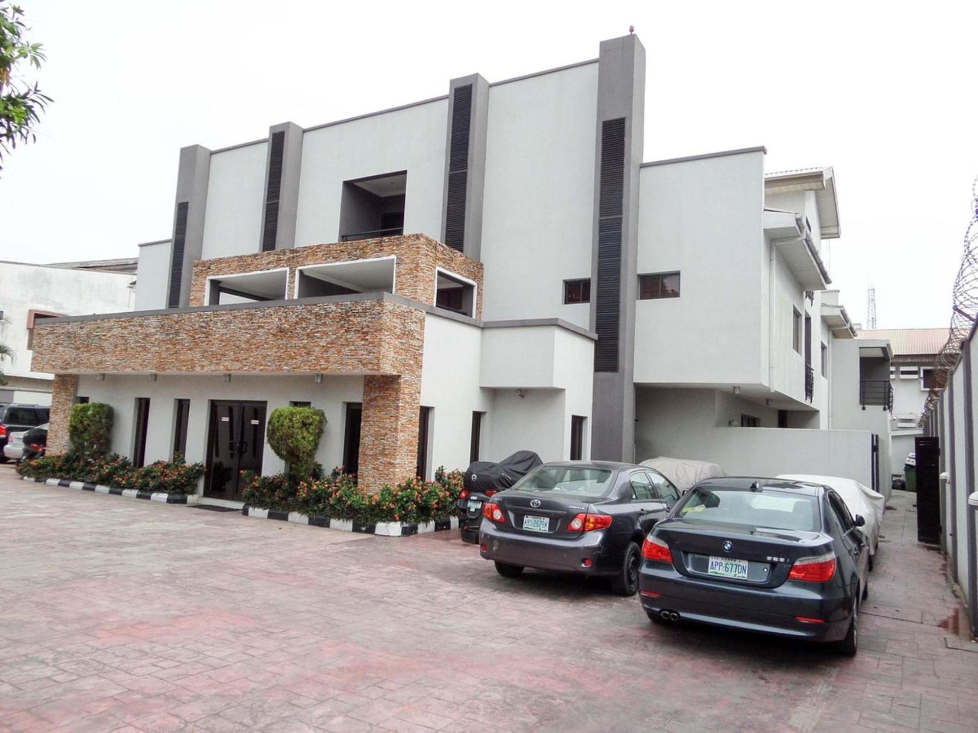 S & S Hotel & Suites Lagos Exterior photo