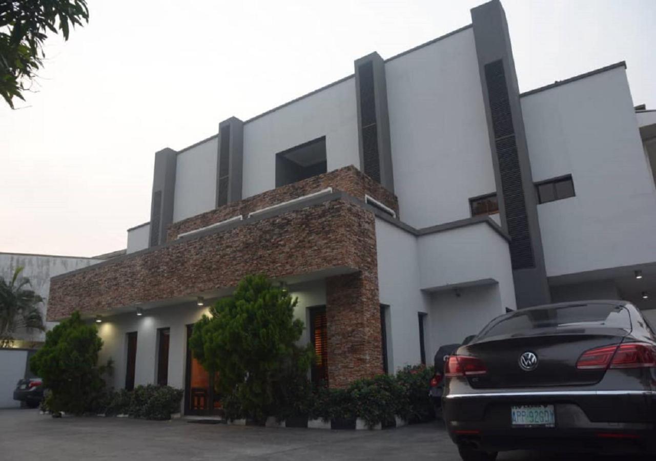 S & S Hotel & Suites Lagos Exterior photo