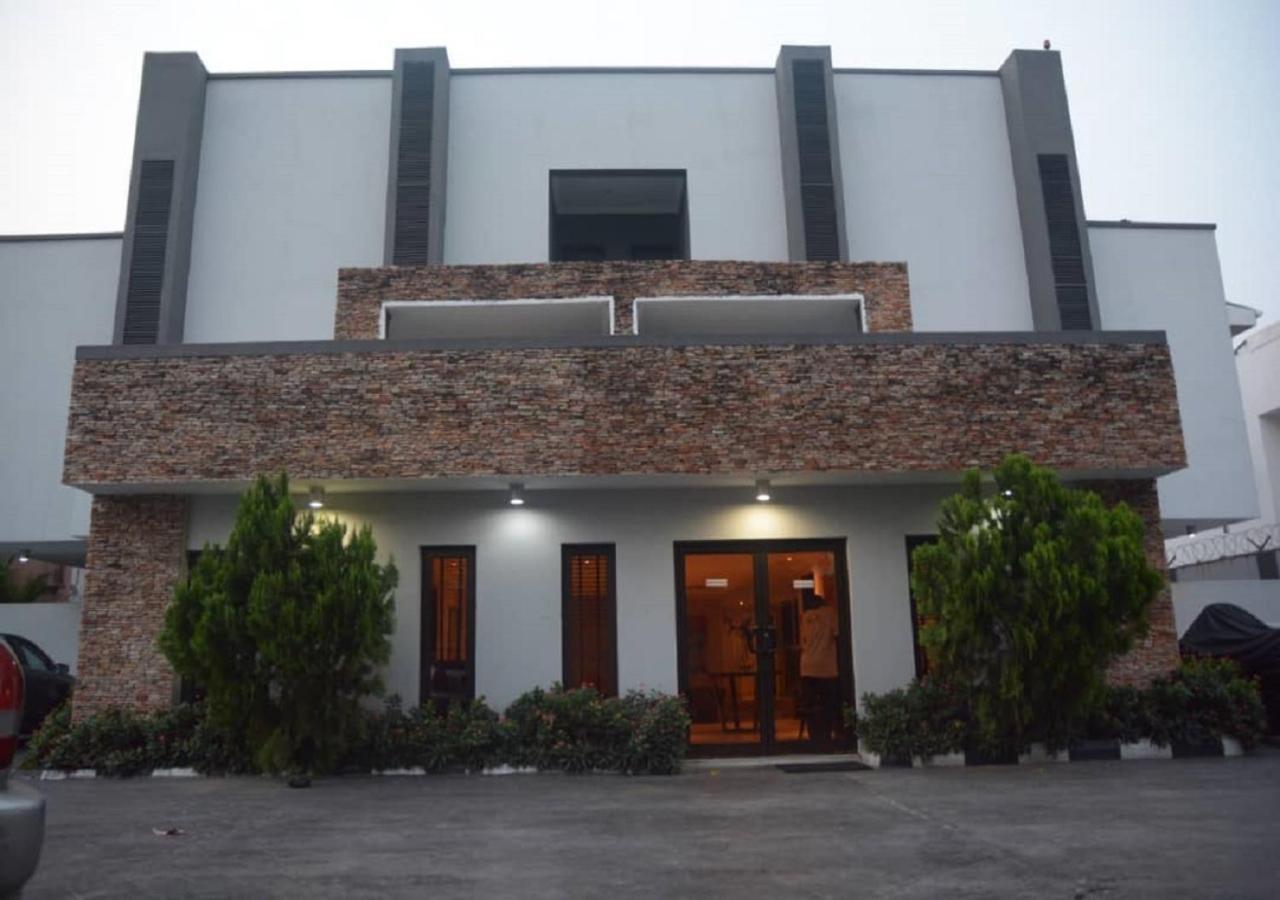 S & S Hotel & Suites Lagos Exterior photo